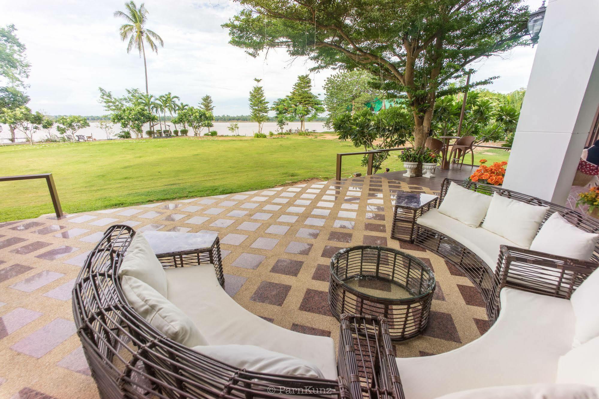 Vieng Khong Hotel Mukdahan Extérieur photo