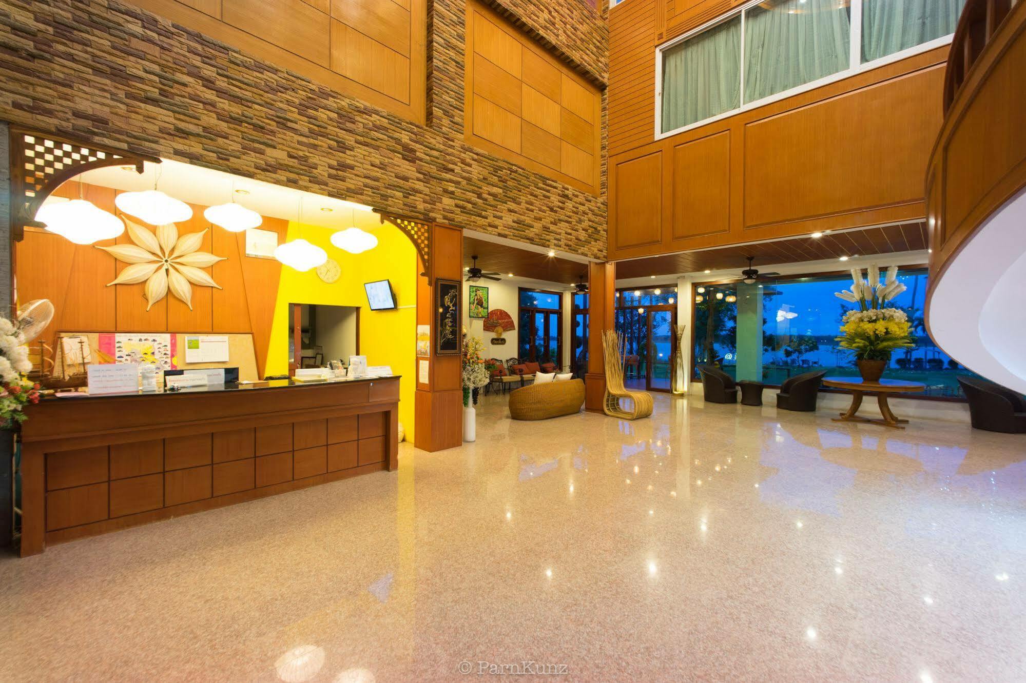 Vieng Khong Hotel Mukdahan Extérieur photo