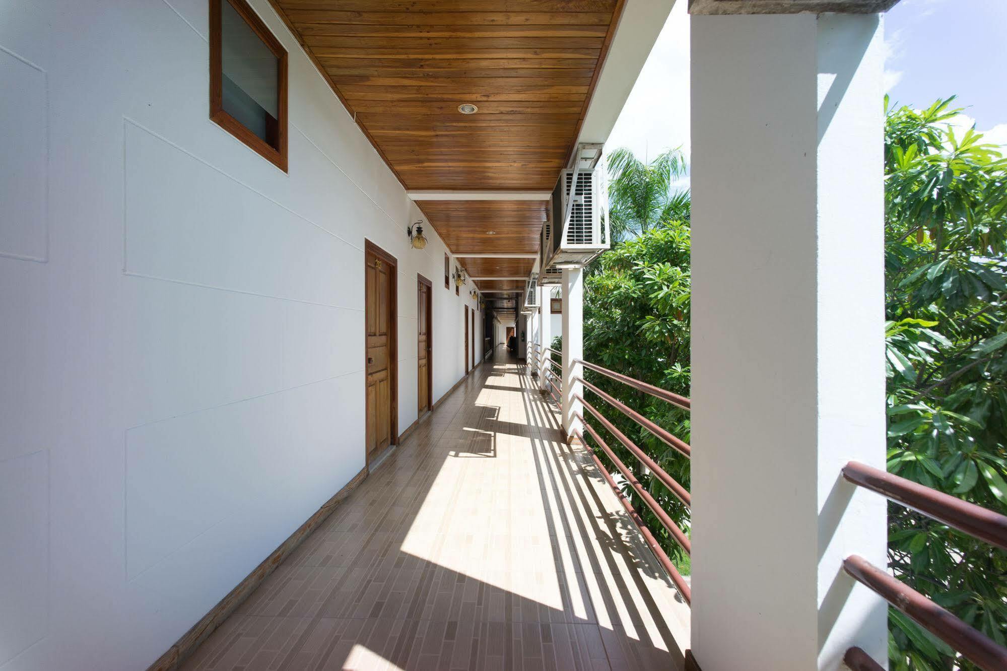 Vieng Khong Hotel Mukdahan Extérieur photo