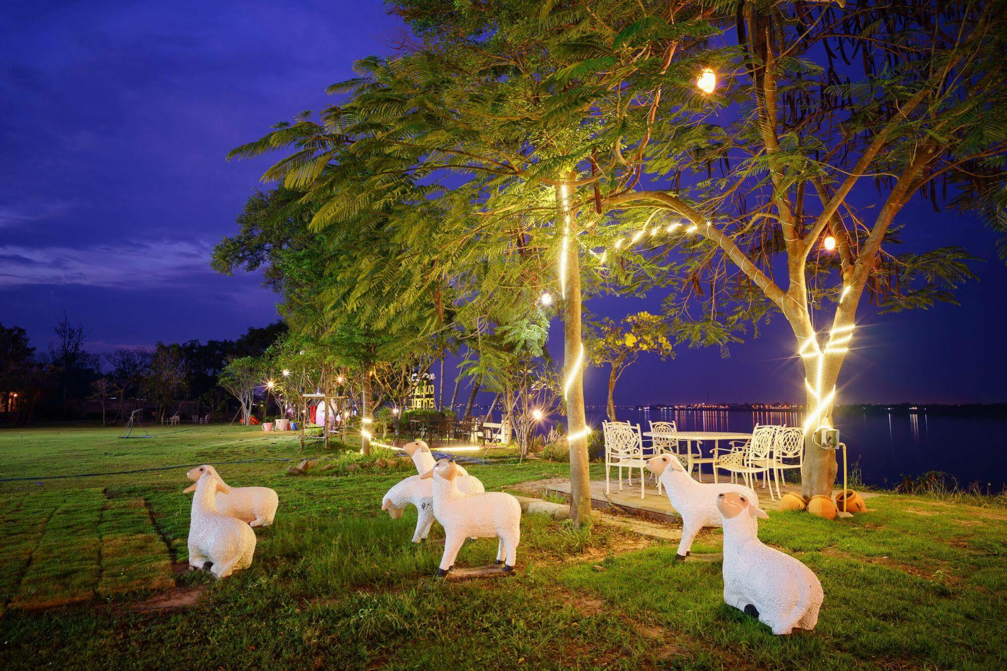 Vieng Khong Hotel Mukdahan Extérieur photo